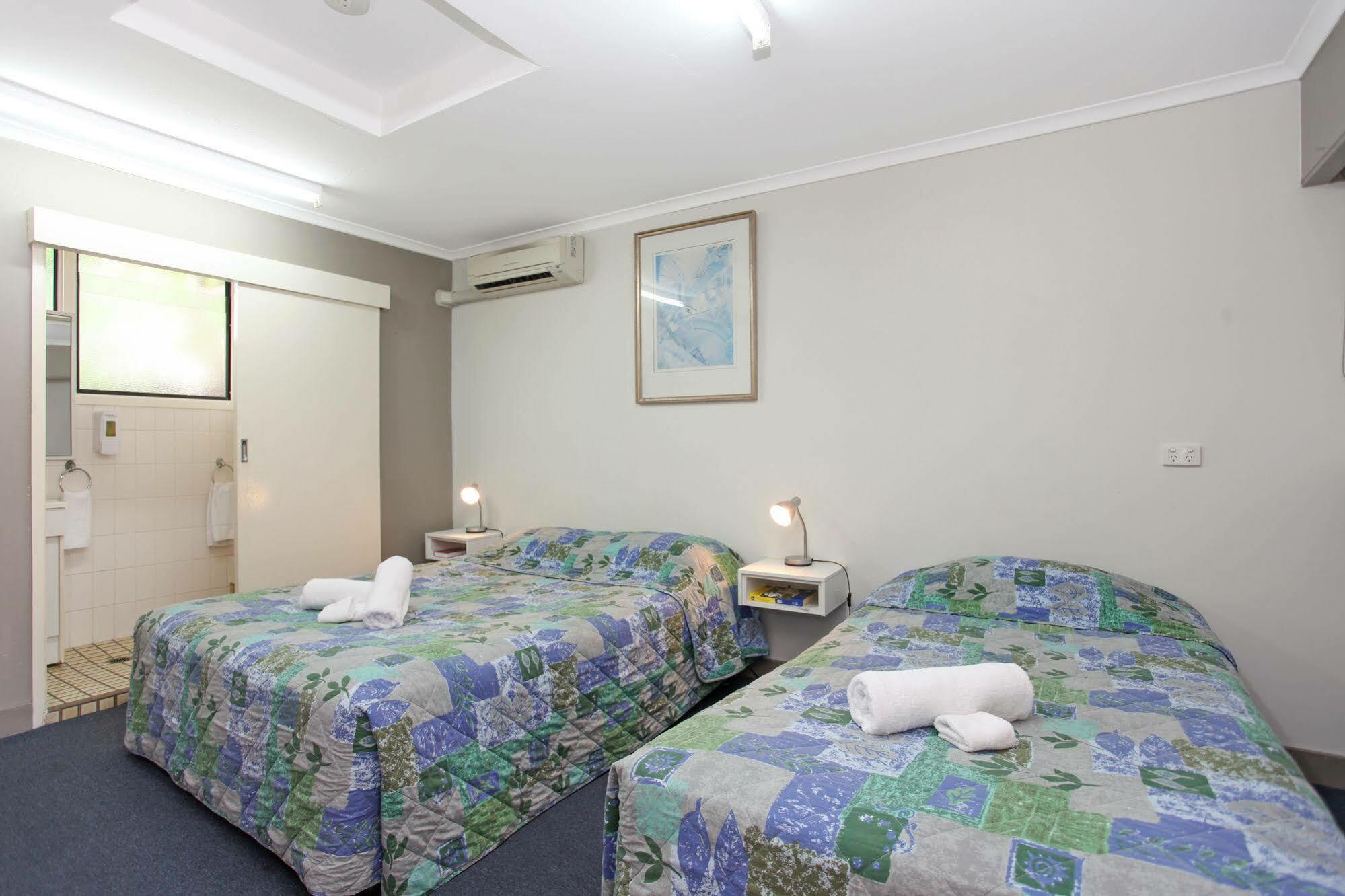 Tandara Hotel Motel Sarina Exterior photo